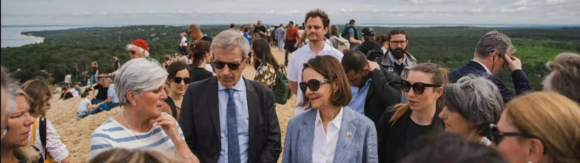 L'ambassadrice des Etats-Unis en France s'est rendue à la Dune du Pilat